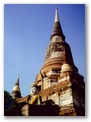 99_okt_thai_ayuthaya_turm_mit_budda.jpg